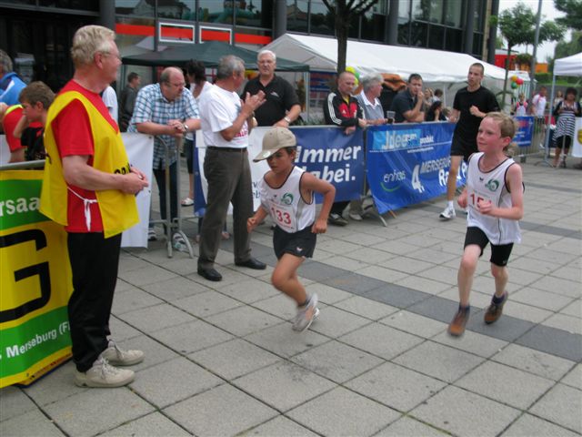 ../Images/BenefizlaufMerseburg2010 (42).jpg